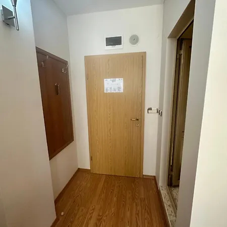 Daire Apartment Hotel Avalon *