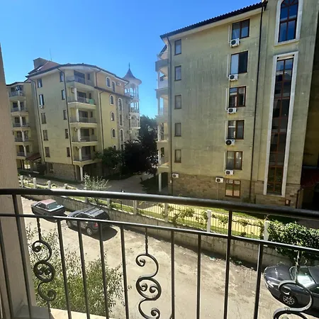 Avalon B303 Apartmán *